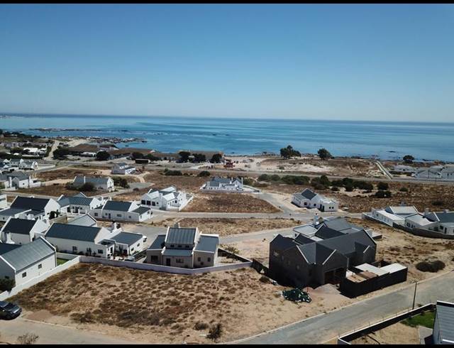 LAND FOR SALE IN DA GAMA BAY